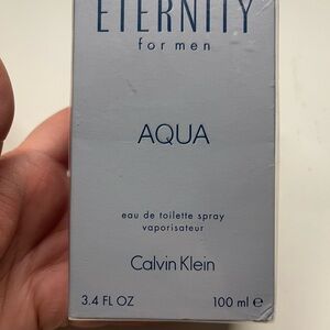 Kohl's Light Blue and Gray Fragrance Box